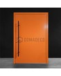 LIM Basic - Orangefarbene Haustür aus massivem Aluminium