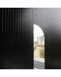 LIM V25 – Moderne Haustür mit geometrischen Fräsungen und Glas